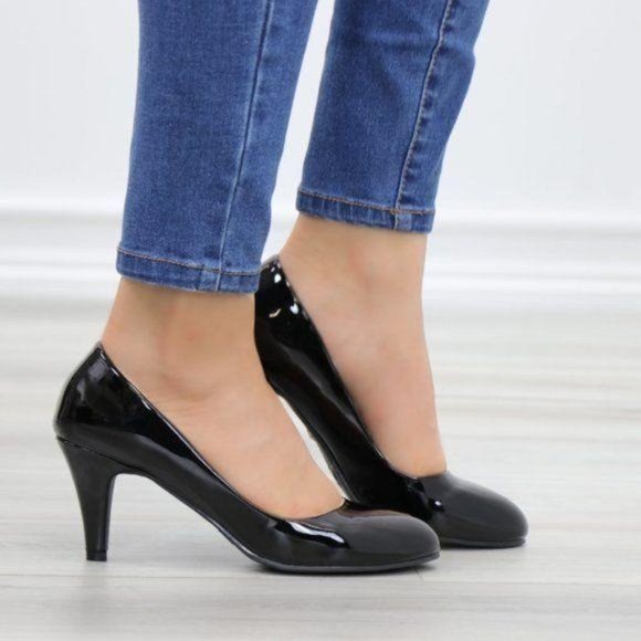 Shoes - Black Patent Round Toe Kitten Low Heel Pumps